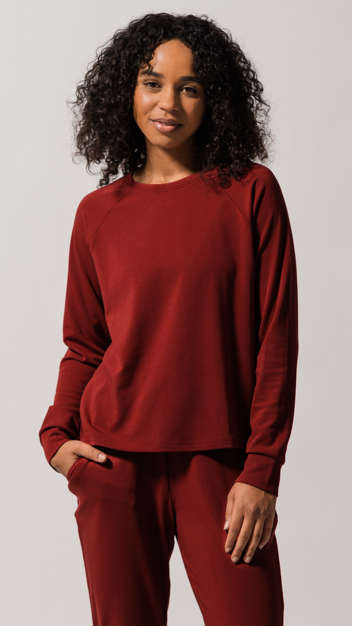 Women's The Ease Pullover- Burgundy