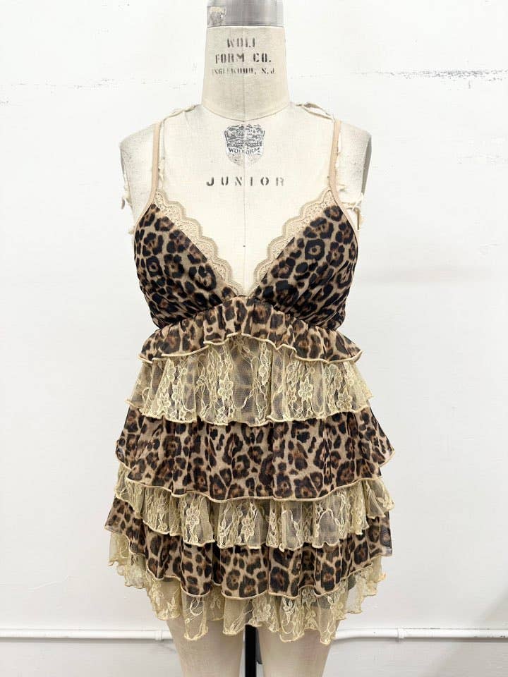 Wild Romance Tiered Lace Leopard Mini Skirt: Leopard