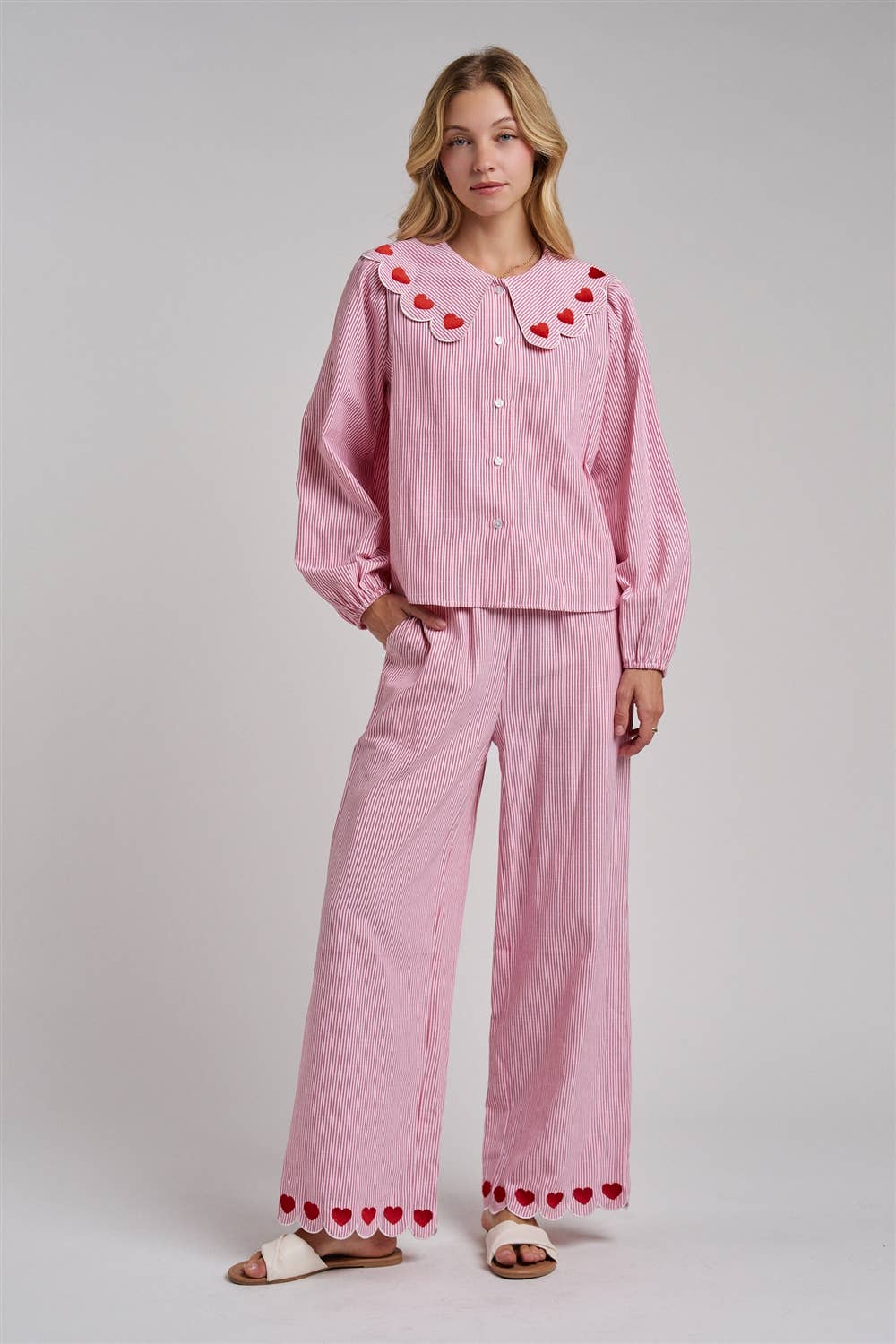 PIN STRIPE HEART SCALLOP COLLAR BLOUSE