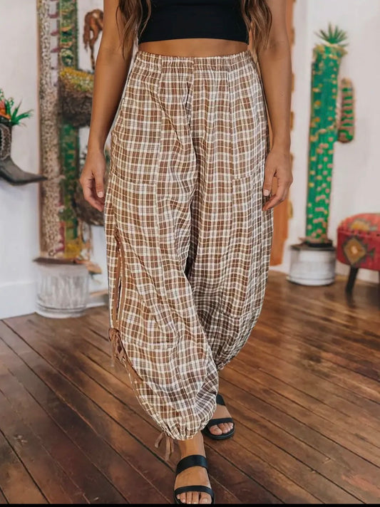 Plaid Elastic Waist Bow Tie
Contrast Detail Jogger Pants