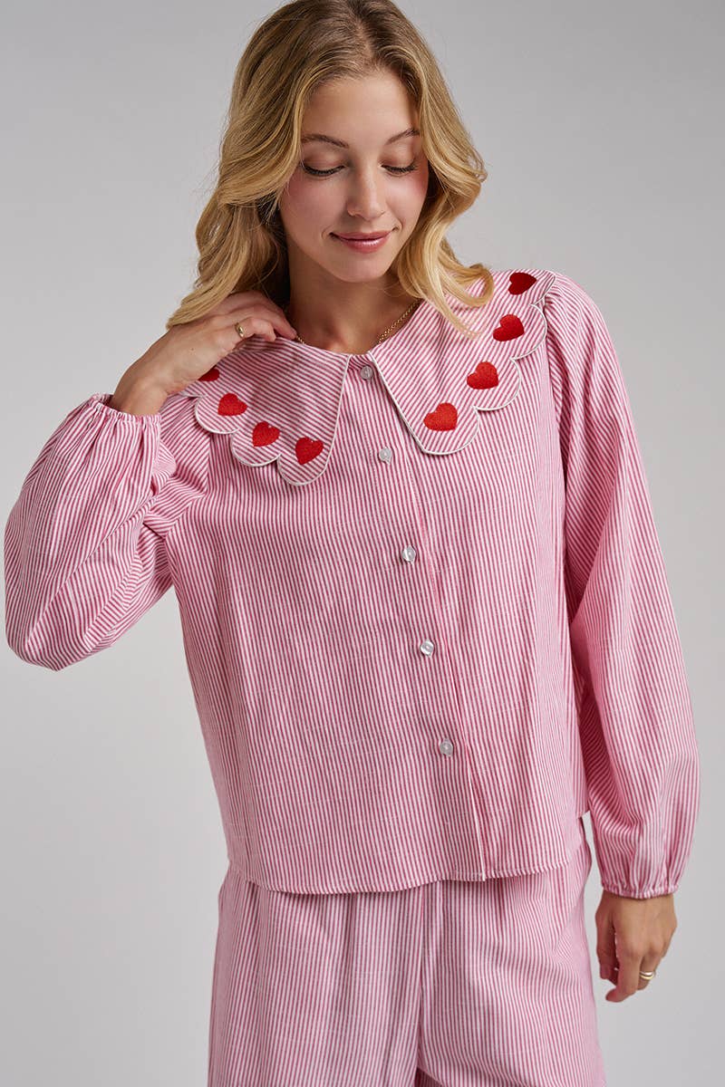 PIN STRIPE HEART SCALLOP COLLAR BLOUSE