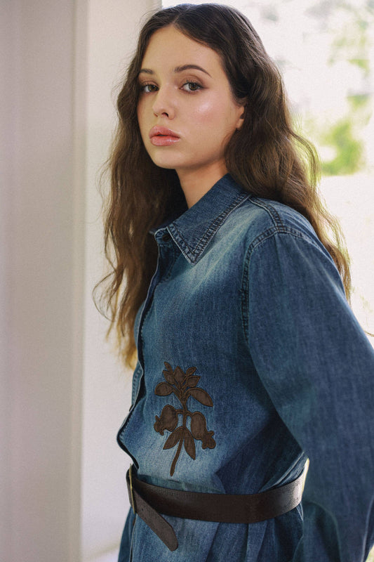 blisblis - Floral Appliqué Denim Shirt B0052